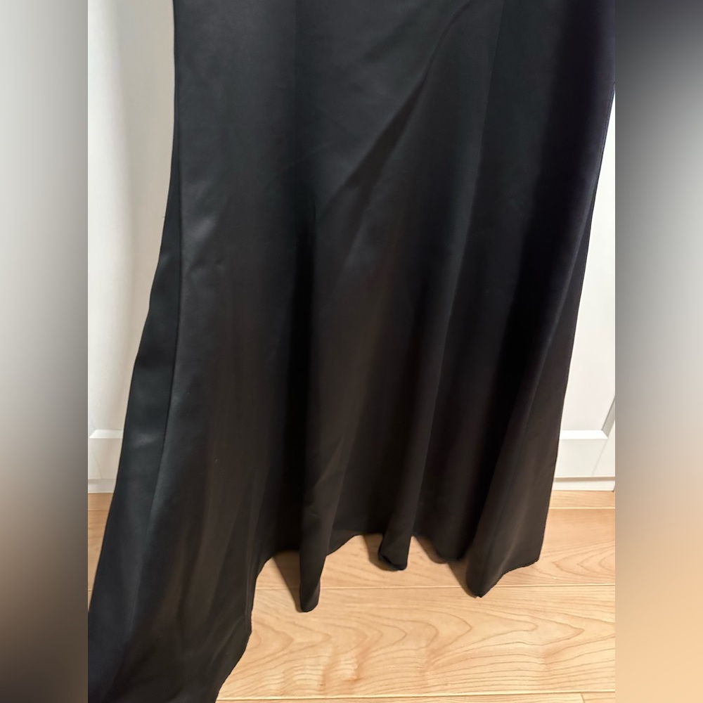 Laundry - Picture 3 of 10